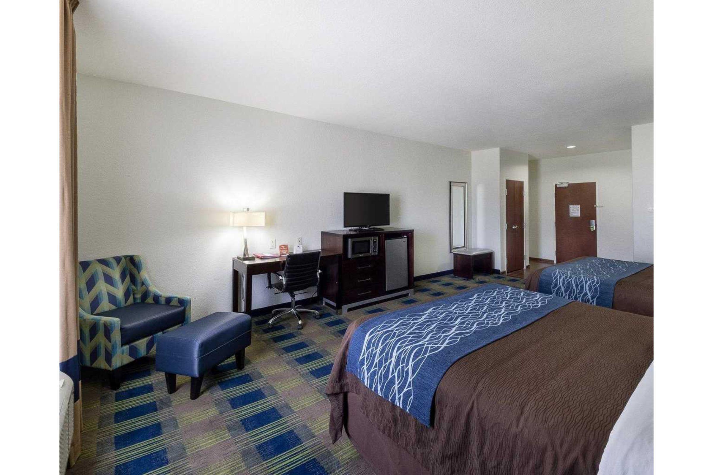 Comfort Inn & Suites Victoria North Bagian luar foto